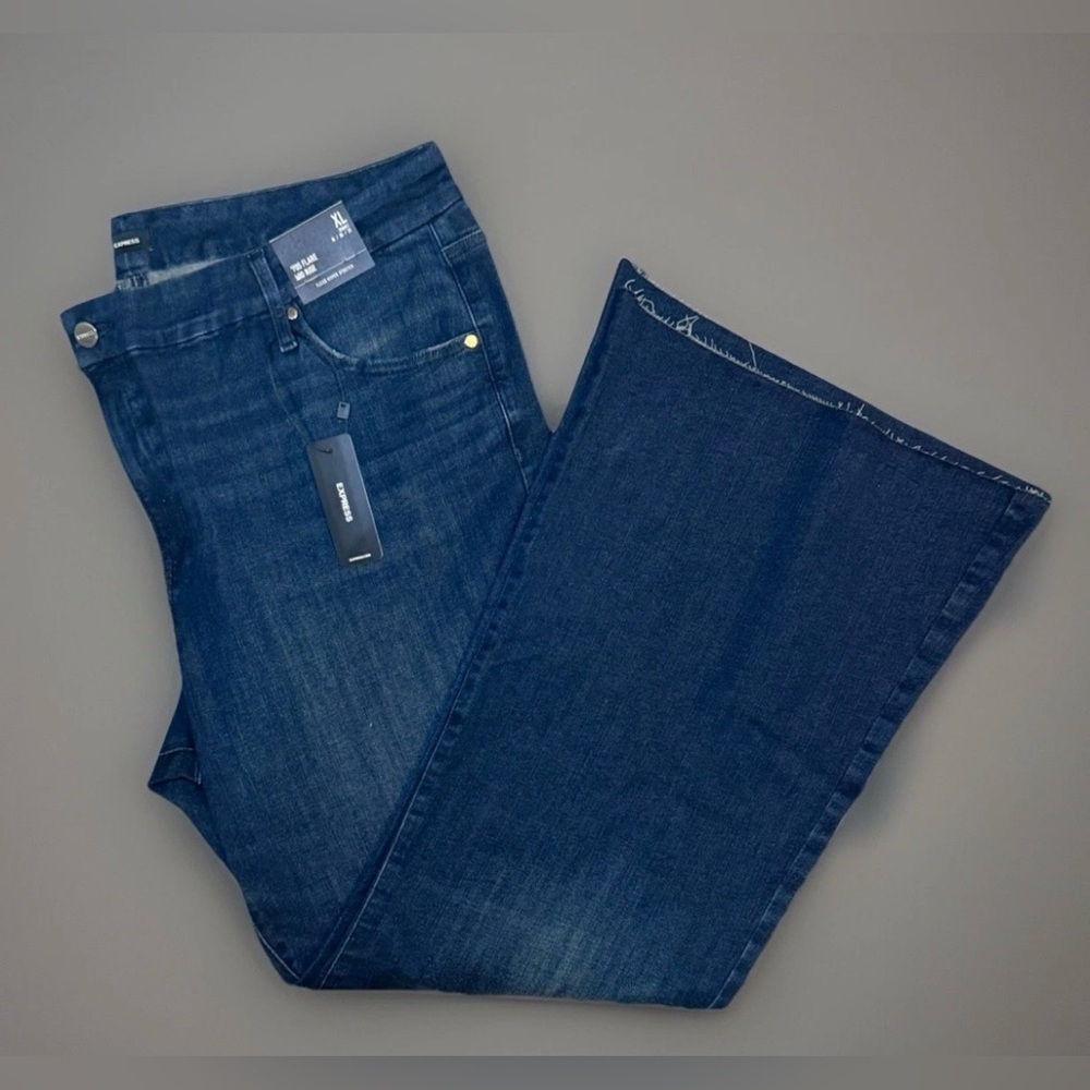 NWT Express Jeans Womens Blue 70s Flare Mid Rise Stretch Denim XL Short 38x31 - Picture 13 of 13